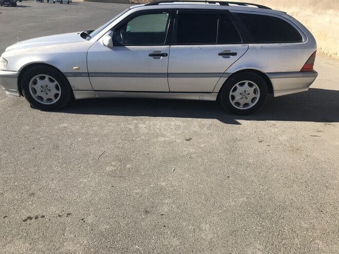 Mercedes C 180 2000, 400,000 km - 1.8 л - Bakı