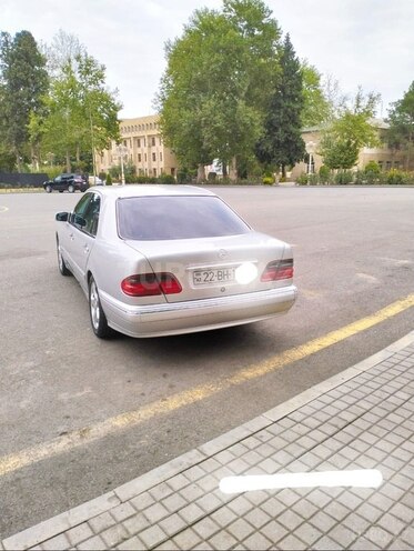 Mercedes E 240 2001, 222,831 km - 2.4 l - Goranboy