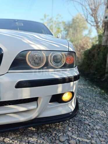 BMW 530 2001, 355,000 km - 3.0 л - Ucar