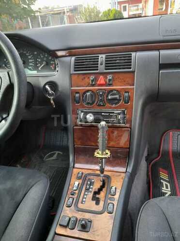 Mercedes E 240 1999, 400,000 km - 2.4 l - Bakı