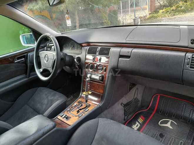 Mercedes E 240 1999, 400,000 km - 2.4 l - Bakı