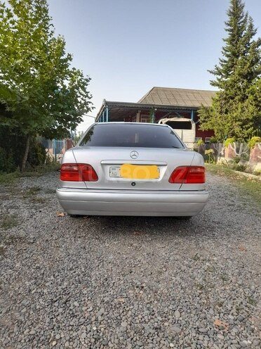 Mercedes E 240 1999, 400,000 km - 2.4 l - Bakı