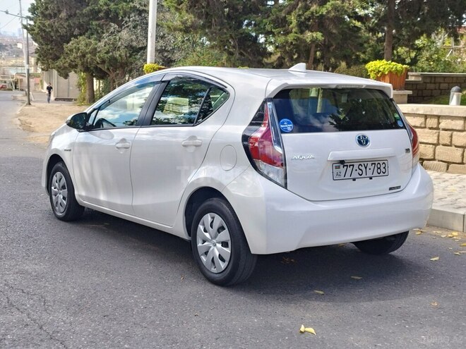 Toyota Aqua 2017, 110,000 km - 1.5 l - Bakı