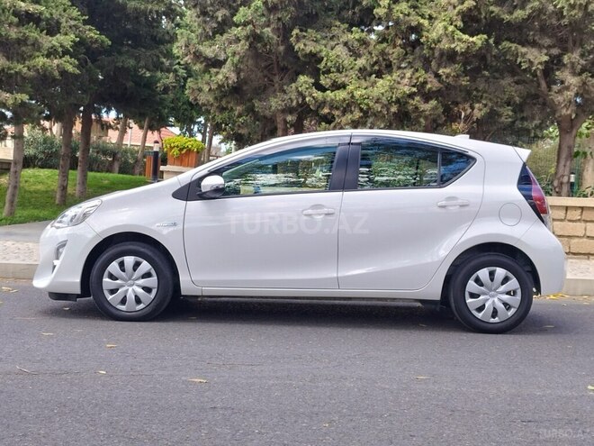 Toyota Aqua 2017, 110,000 km - 1.5 l - Bakı