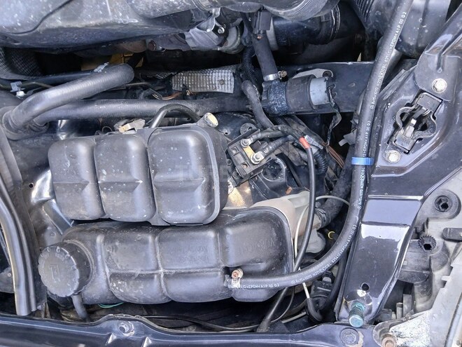 Mercedes E 220 d 1999, 380,123 km - 2.2 l - Masallı