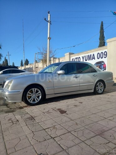 Mercedes E 240 1998, 280,000 km - 2.4 l - Mingəçevir