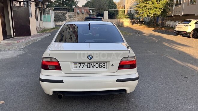 BMW 525 2001, 391,000 km - 2.5 l - Zaqatala
