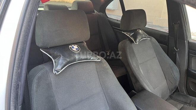 BMW 525 2001, 391,000 km - 2.5 l - Zaqatala