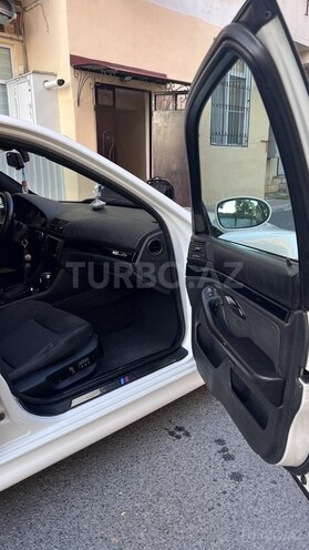 BMW 525 2001, 391,000 km - 2.5 l - Zaqatala