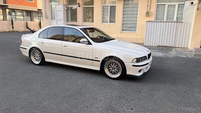 BMW 525 2001, 391,000 km - 2.5 l - Zaqatala