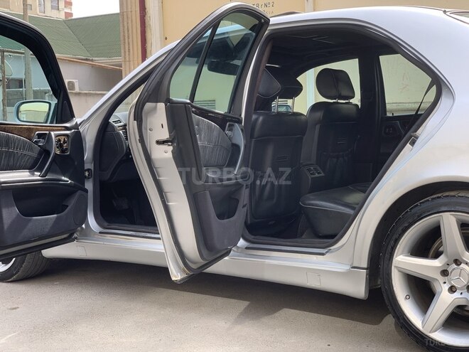 Mercedes E 320 2001, 384,213 km - 3.2 l - Bakı