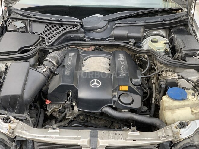 Mercedes E 320 2001, 384,213 km - 3.2 l - Bakı