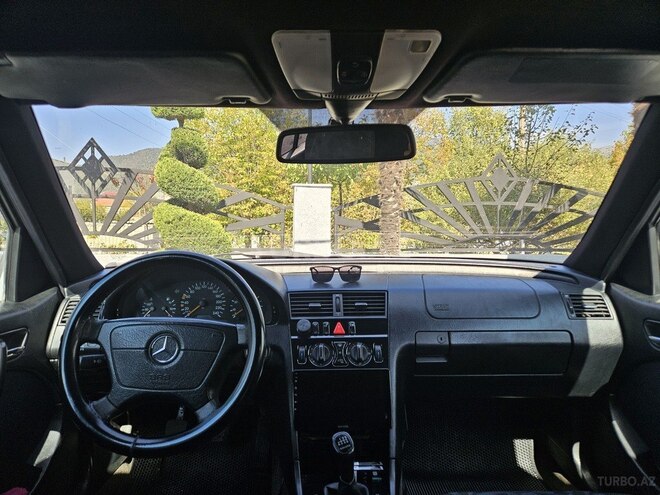 Mercedes C 180 1999, 495,000 km - 1.8 л - Şəki