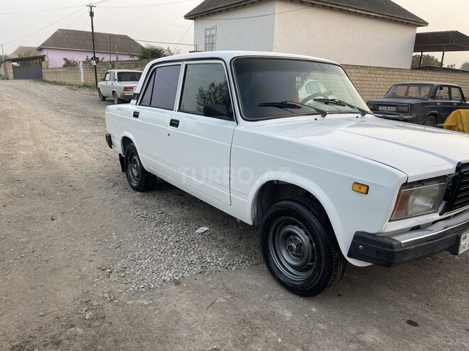 LADA (VAZ) 2107 2004, 49,449 km - 1.6 l - Salyan