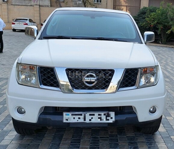 Nissan Navara 2013, 287,400 km - 2.5 l - Bakı