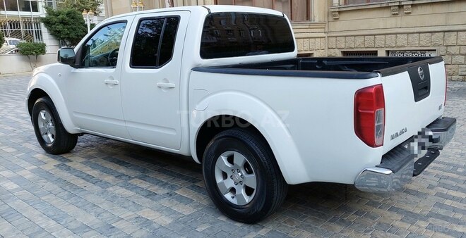 Nissan Navara 2013, 287,400 km - 2.5 l - Bakı