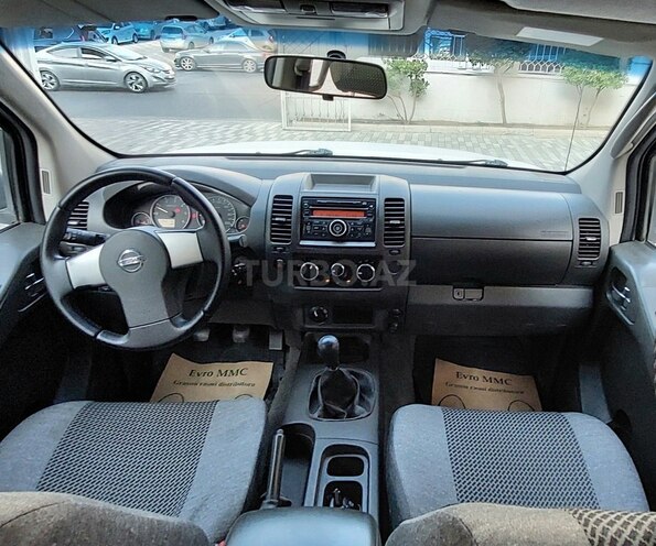 Nissan Navara 2013, 287,400 km - 2.5 l - Bakı
