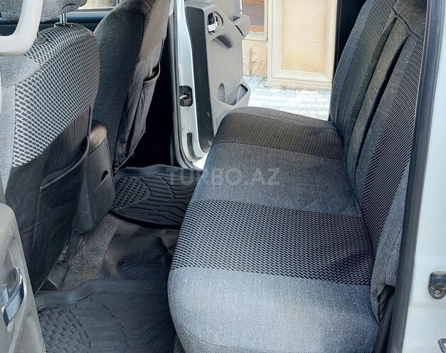 Nissan Navara 2013, 287,400 km - 2.5 l - Bakı