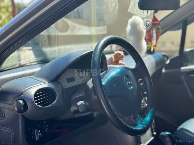 Mercedes A 160 2000, 180,000 km - 1.6 л - Salyan