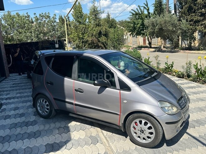 Mercedes A 160 2000, 180,000 km - 1.6 л - Salyan