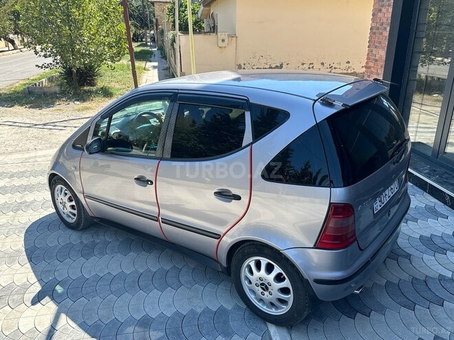 Mercedes A 160 2000, 180,000 km - 1.6 л - Salyan