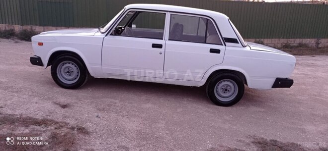 LADA (VAZ) 2107 2011, 97,000 km - 1.6 л - Salyan