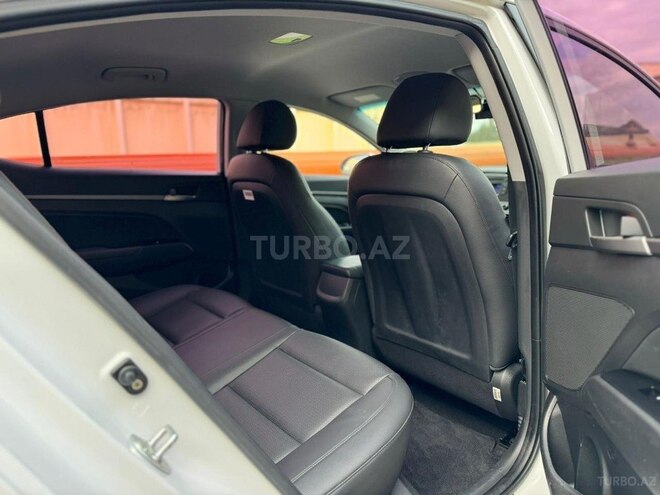 Hyundai Avante 2016, 176,834 km - 1.6 л - Bakı