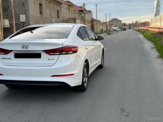 Hyundai Avante 2016, 176,834 km - 1.6 л - Bakı
