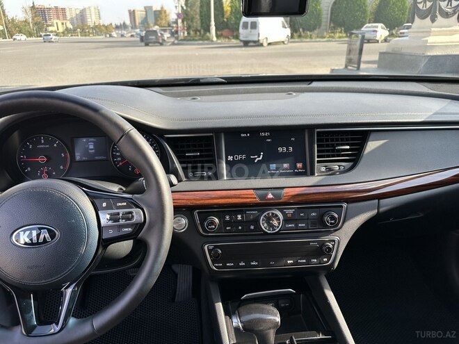 Kia K7-6