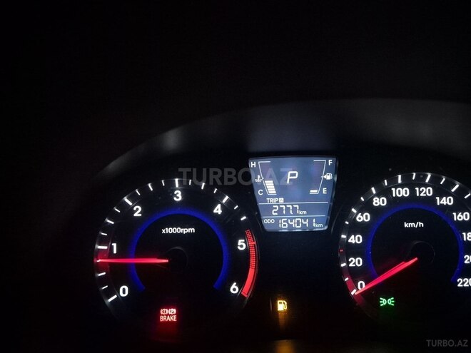 Hyundai Accent 2011, 160,000 km - 1.6 l - Bakı