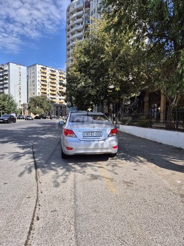 Hyundai Accent 2011, 160,000 km - 1.6 l - Bakı