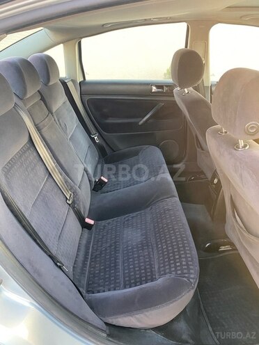 Volkswagen Passat 2002, 200,109 km - 1.8 l - Bakı