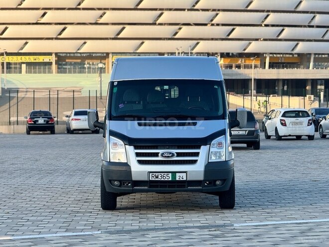 Ford Transit-4