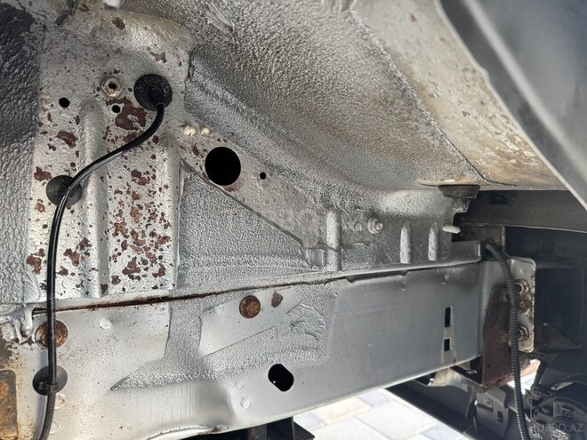 Ford Transit-9