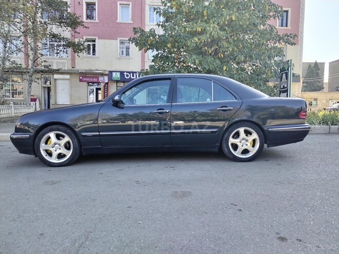 Mercedes E 240 2000, 334,000 km - 2.4 l - Gəncə