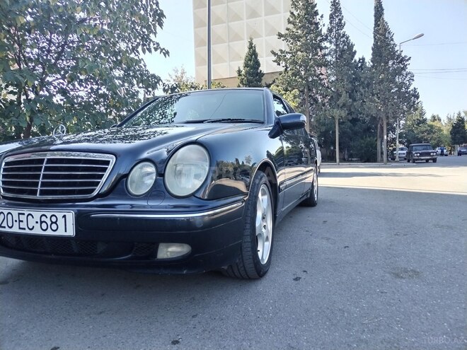 Mercedes E 240 2000, 334,000 km - 2.4 l - Gəncə