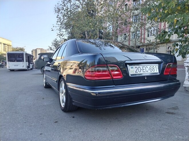 Mercedes E 240 2000, 334,000 km - 2.4 l - Gəncə