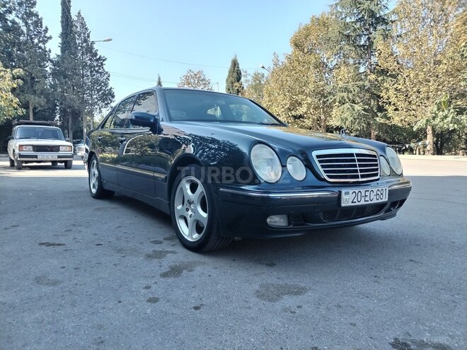 Mercedes E 240 2000, 334,000 km - 2.4 l - Gəncə