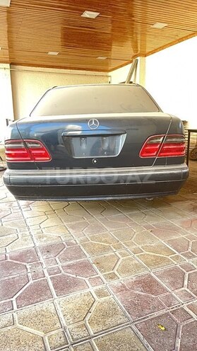 Mercedes E 320 1999, 201,000 km - 3.2 l - Bakı