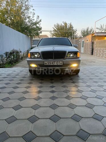 Mercedes C 240 1999, 384,457 km - 2.4 л - Biləsuvar