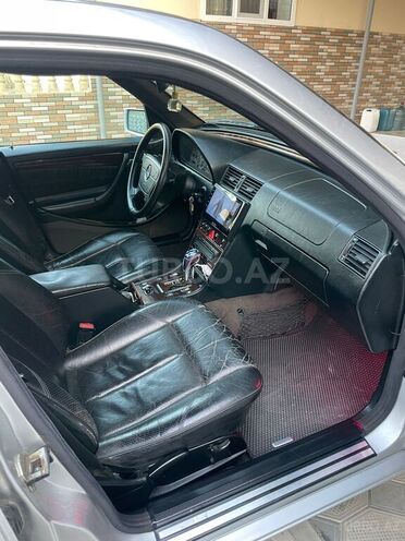 Mercedes C 240 1999, 384,457 km - 2.4 л - Biləsuvar