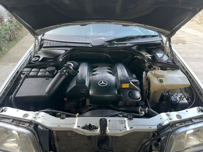 Mercedes C 240 1999, 384,457 km - 2.4 л - Biləsuvar