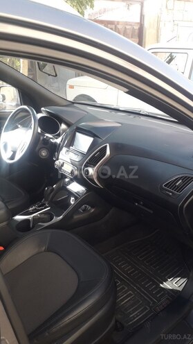 Hyundai Tucson 2009, 257,000 km - 2.0 l - Salyan