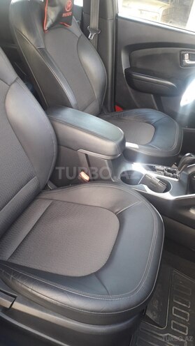 Hyundai Tucson 2009, 257,000 km - 2.0 l - Salyan
