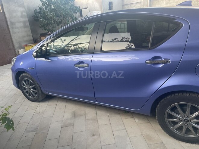 Toyota Aqua 2016, 130,000 km - 1.5 l - Bakı