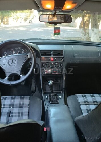 Mercedes C 230 1995, 390,000 km - 2.3 л - Salyan