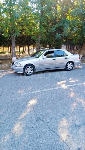 Mercedes C 230 1995, 390,000 km - 2.3 л - Salyan