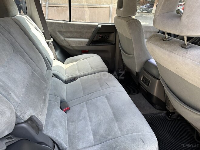 Mitsubishi Pajero 2003, 183,270 km - 3.0 l - Bakı