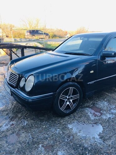 Mercedes E 230 1996, 506,000 km - 2.3 л - Yevlax