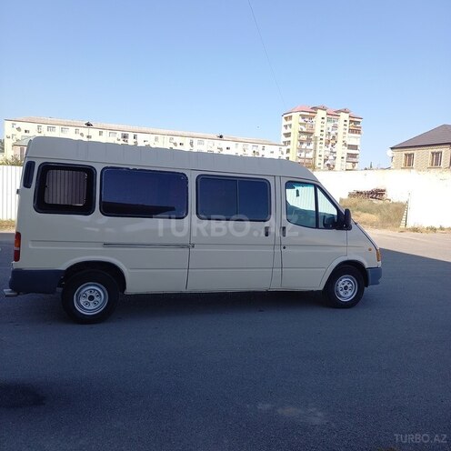 Ford Transit 1995, 758,543 km - 2.5 l - Salyan